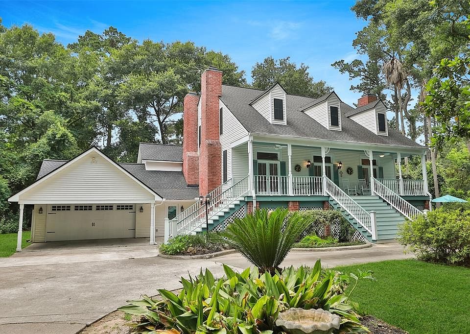 Welcome Home to Walden Way!