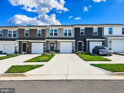 33 Apollo Rd, Charles Town, WV, 25414