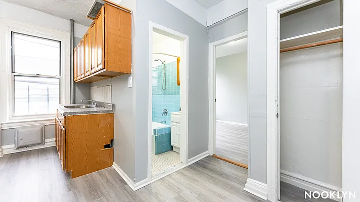 Rented by Nooklyn NYC LLC | media 9