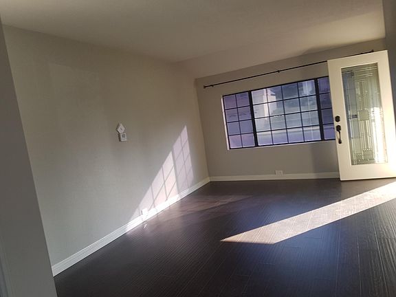View from the Kitchen to Living room