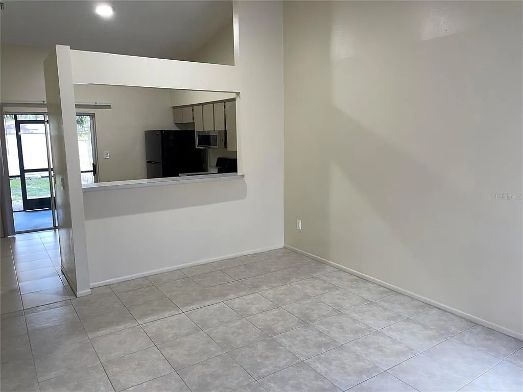 2 bed, 2.0 bath, 936 sqft, $1,550 — Photo 4
