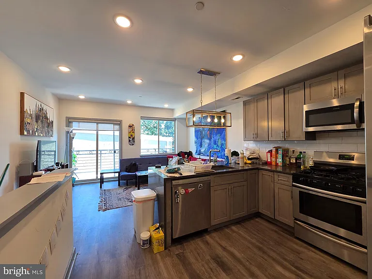 417 W Berks St #2 — Photo 20