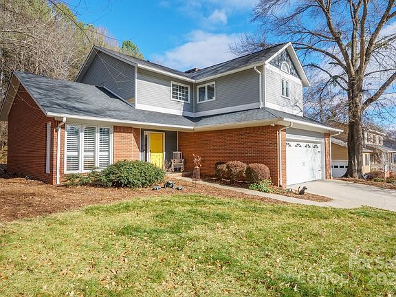 2nd image of 115 31st Avenue Ct NE