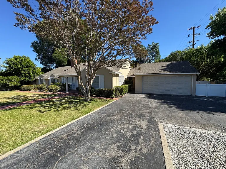 2570 Wallingford Rd — Photo 36