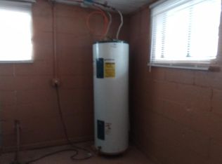 10 2nd St, Lawrence, PA 15055