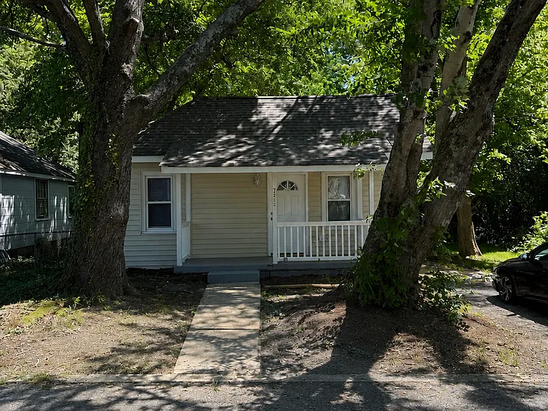7202 Harrison Ave — Photo 1