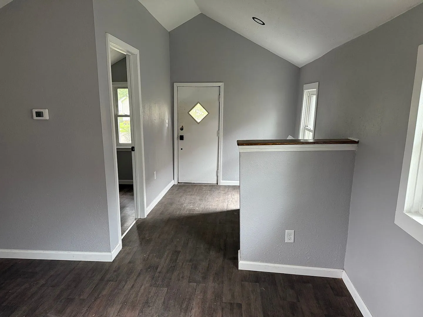 Southside 2 bedroom home — Photo 4
