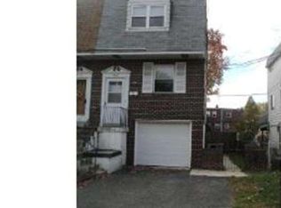 816 School Ln, Folcroft, PA 19032