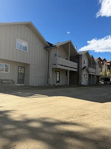 155 Van Anderson Dr #3 Photo 1