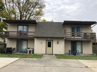 15 Greenfield Ct APT C, Berea, OH 44017
