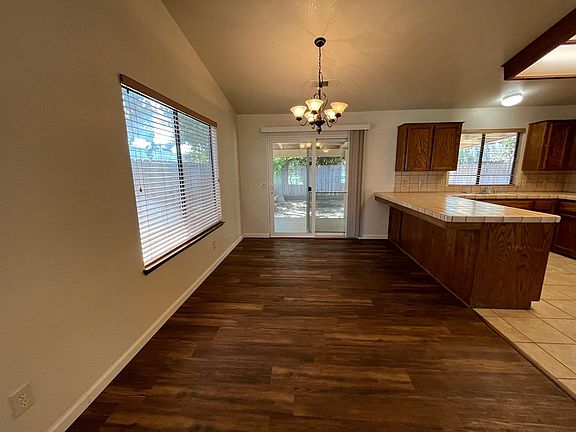 4th image of 5625 W Damsen Ave