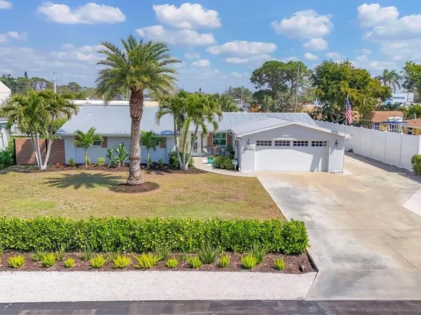 7337 Starfish Dr, Sarasota, FL 34231