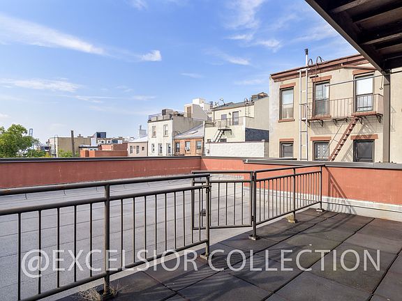 3rd image of 546 Henry St #3R