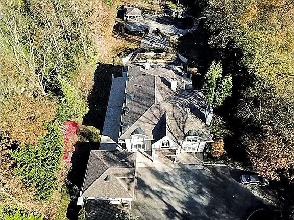 5th image of 57 Hitchcock Ln