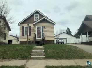 310 Wisconsin Ave W, Gilbert, MN 55741