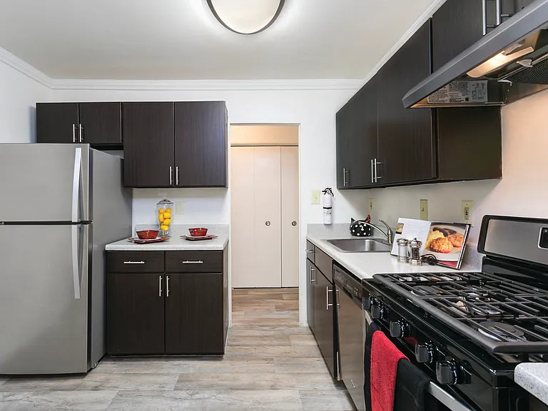 Annapolis Roads Apartments — Photo 17