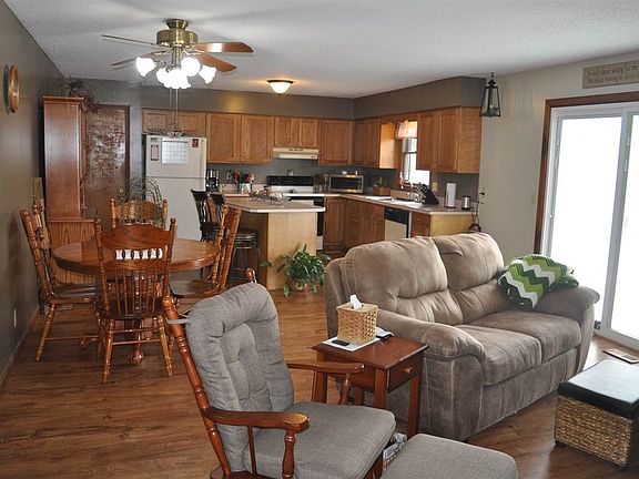 5th image of 417 W Prancer Dr N