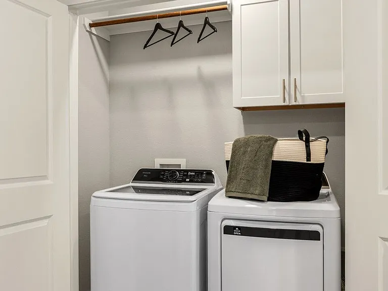 Alexan Lake Olympia — Photo 12