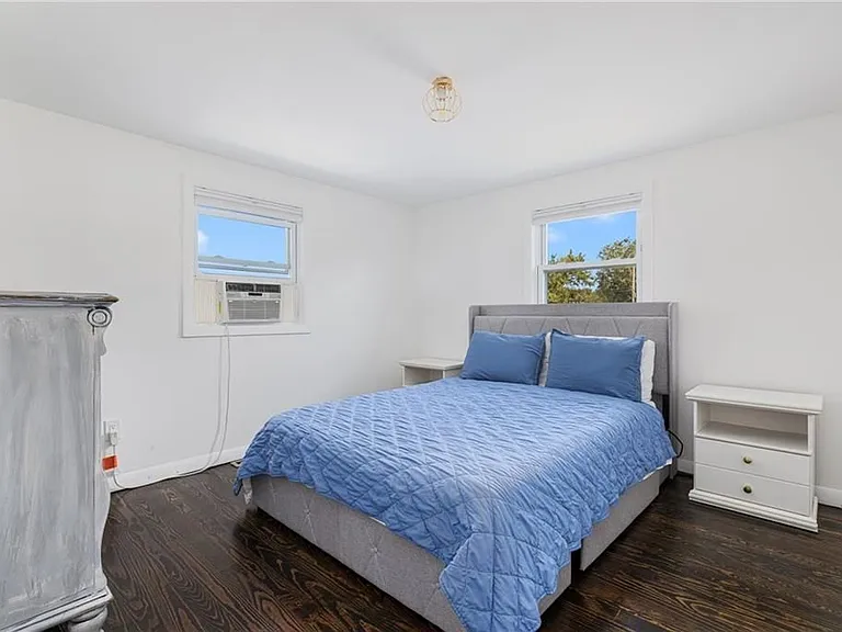 340 Old Mill Ln — Photo 12