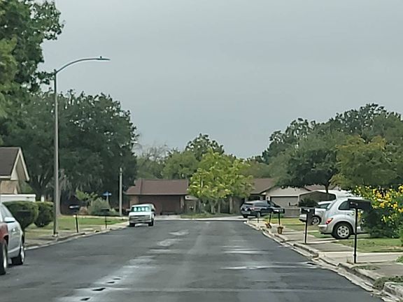 4th image of 529 Pecan Dr
