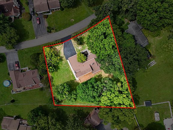 5th image of 224 Greenway Rd