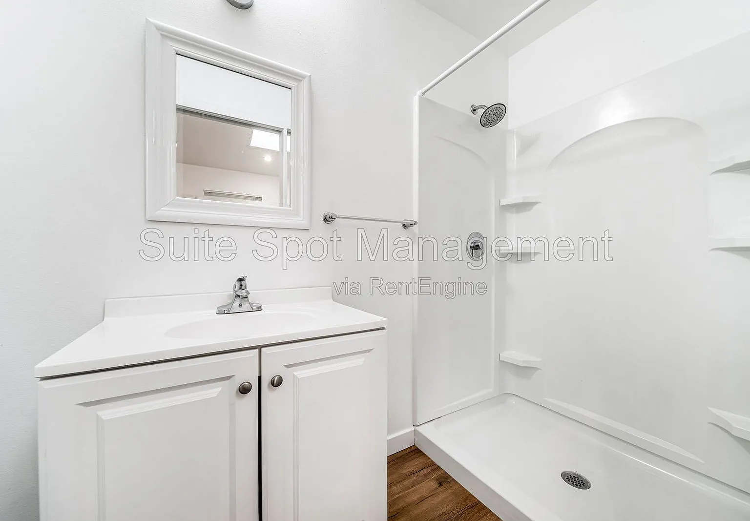 1 bed, 1.0 bath, $1,300 — Photo 4