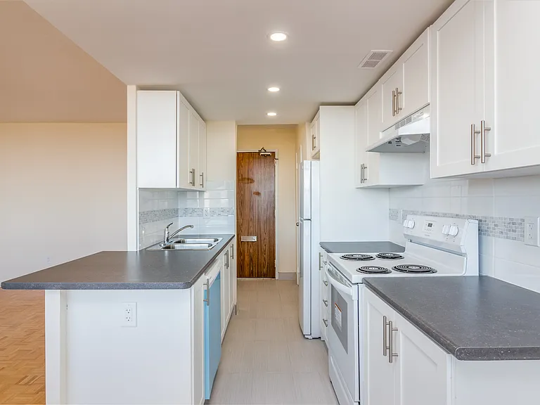 55 Oakmount Rd — Photo 15