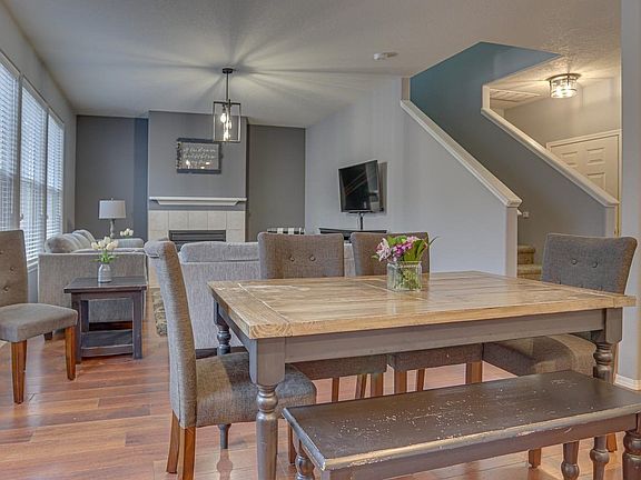 5th image of 2852 SE Robin Way