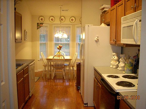 5th image of 117 Autumn Woods Blvd