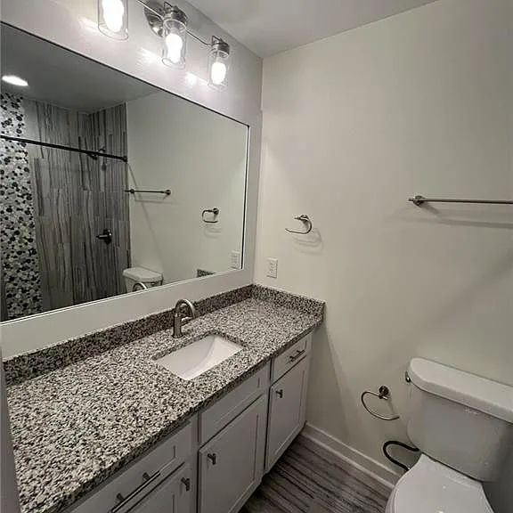 100 Blair Rd #E5 — Photo 7