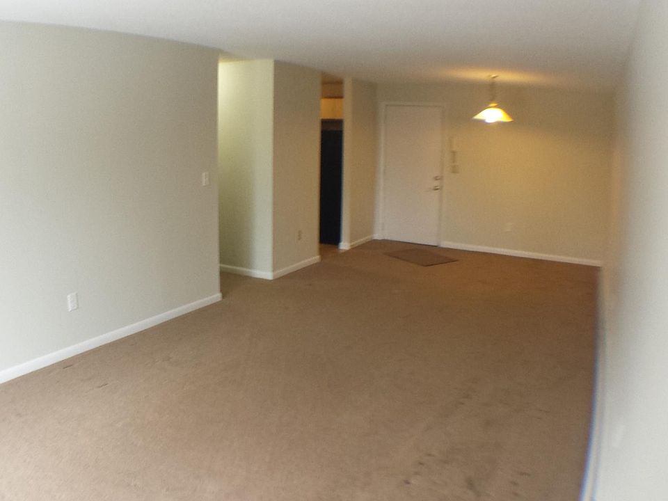 2nd image of 22 Ponemah Hill Rd APT 19
