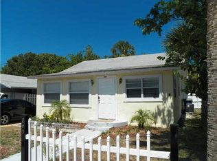 921 SE Nassau Ave, Stuart, FL 34994