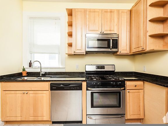 3rd image of 2705 W Francis Pl #2F
