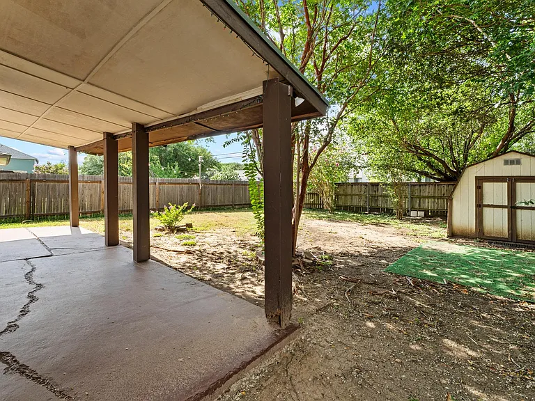 1704 Matagorda Dr — Photo 33