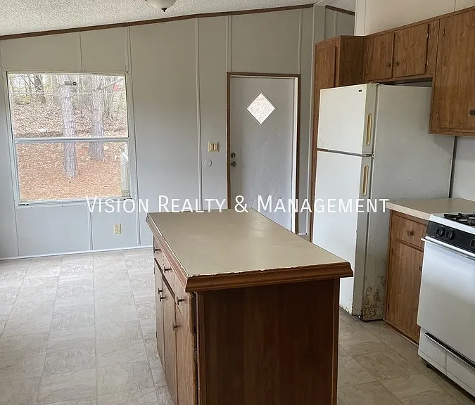 222 Park West Dr — Photo 4