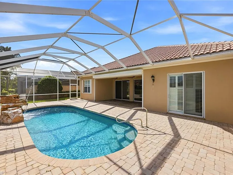 7681 Sicilia Ct — Photo 23