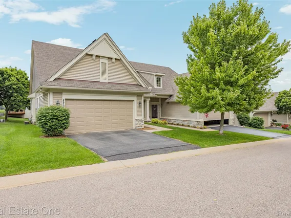 8206 Timber Trl #1, White Lake, MI 48386