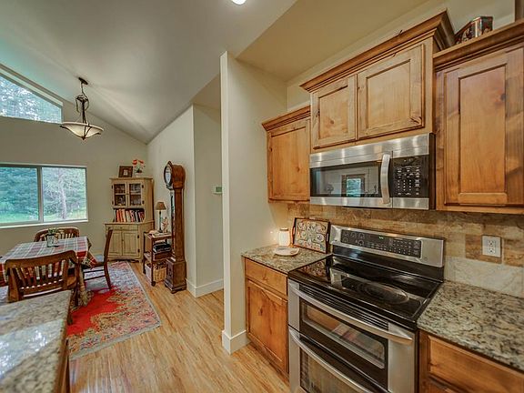 5th image of 712 Deer Forest Dr