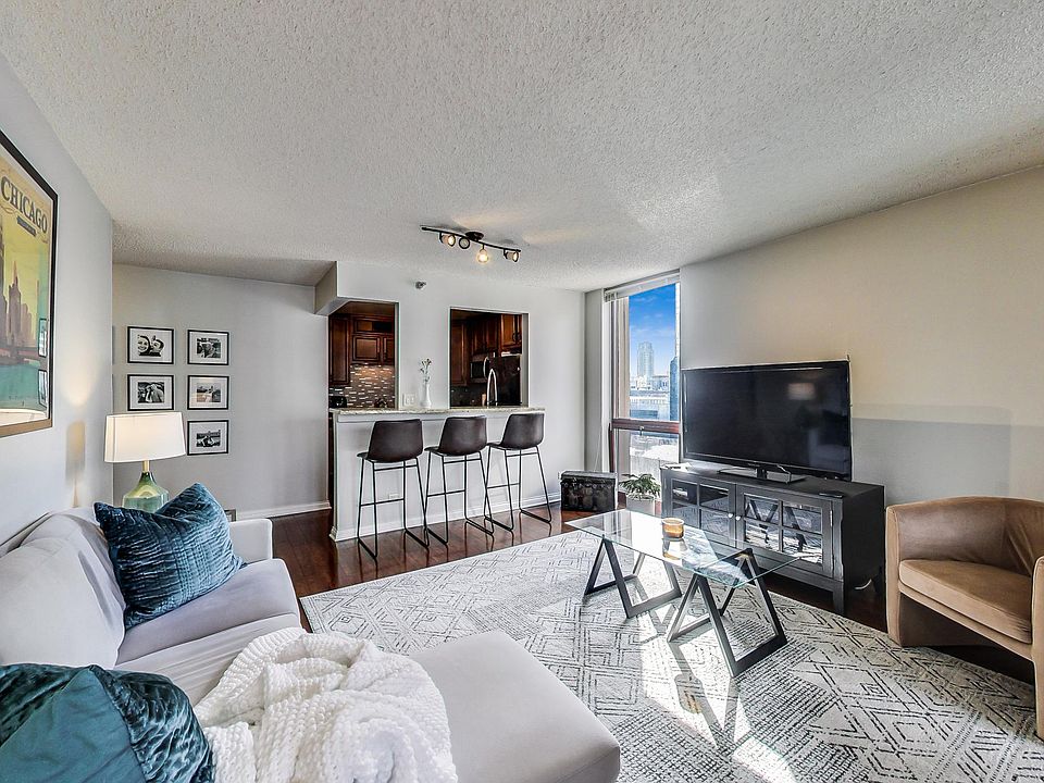 1st image of 200 N Dearborn St Unit 2602