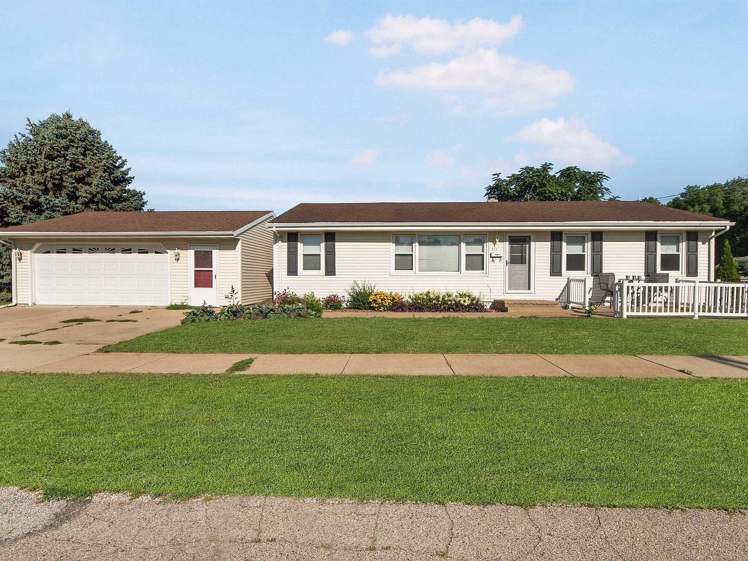 511 N Benedict St, Chillicothe, IL 61523 Zillow