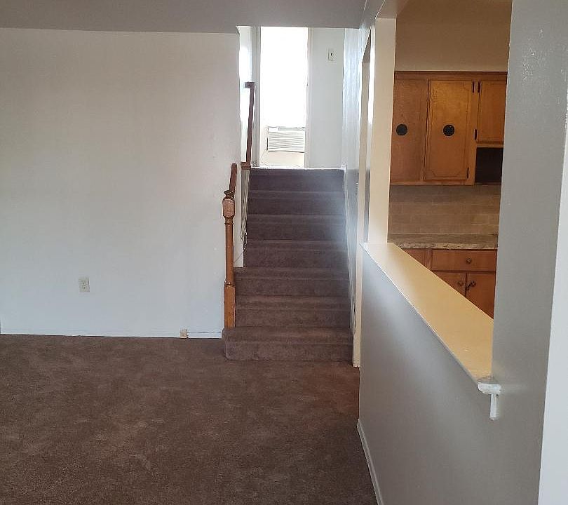 1st image of 756 E 83rd St Floor 1