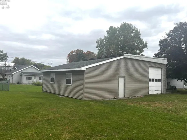 24 Manchester St, Monroeville, OH 44847