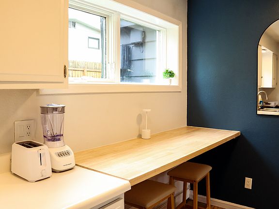 4th image of 4115 Wright St APT 2