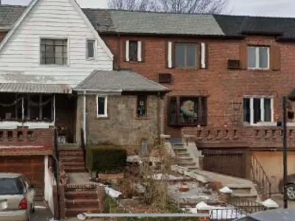 3260 46th St, Astoria, NY 11103