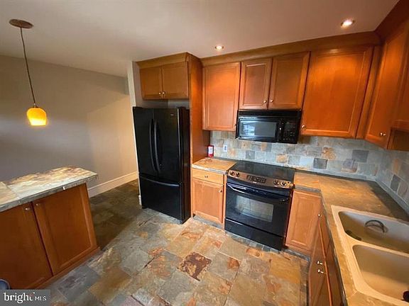 2nd image of 361 Westridge Cir