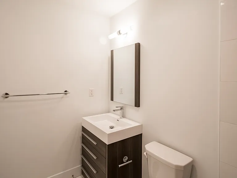 1155 S 15th St — Photo 16