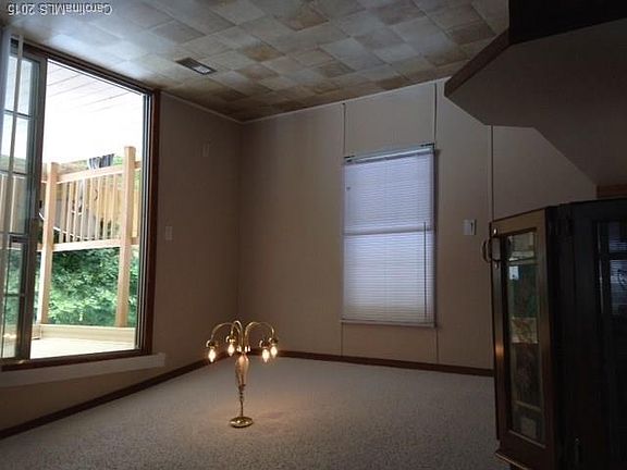 4th image of 121 Teak Dr