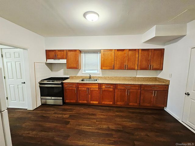 1st image of 22 Ford St Floor 1