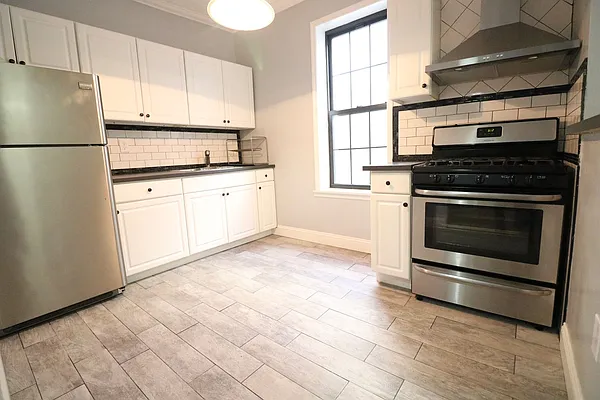 Rented by Compass | media 25