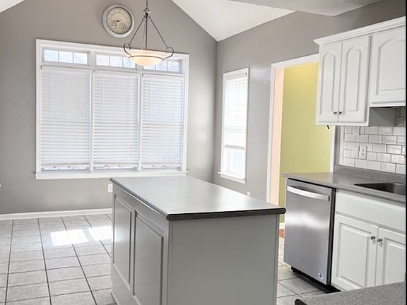 3rd image of 1617 Hardwick Dr
